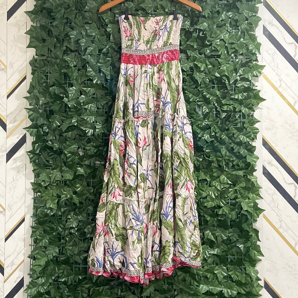 Floral strapless dress